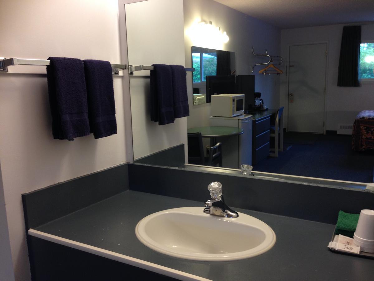 Plains Motor Inn Stettler Екстер'єр фото