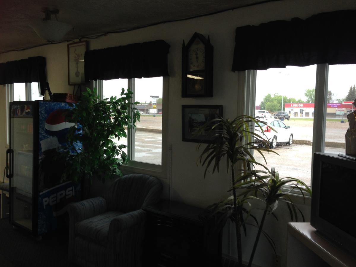 Plains Motor Inn Stettler Екстер'єр фото