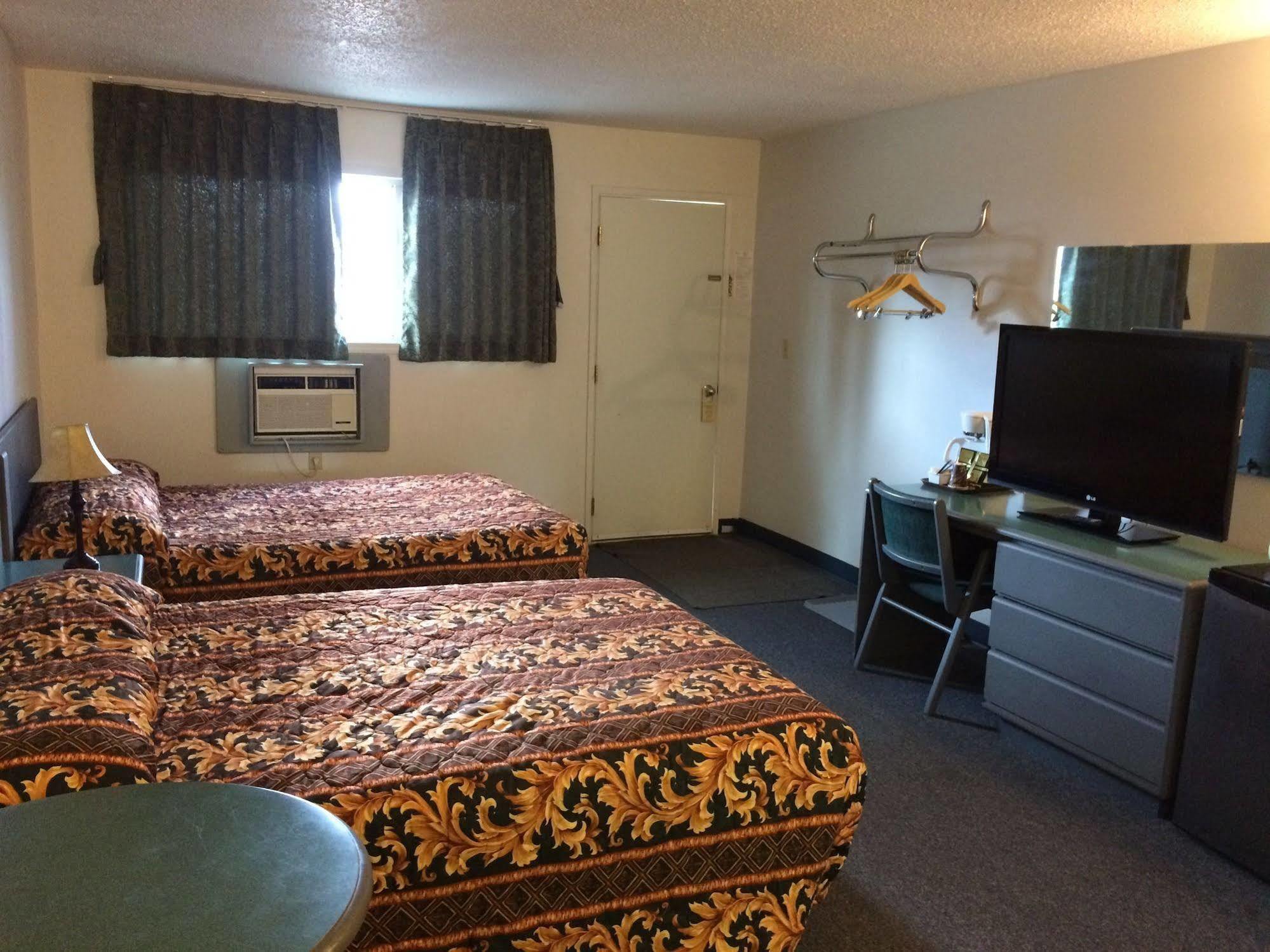 Plains Motor Inn Stettler Екстер'єр фото